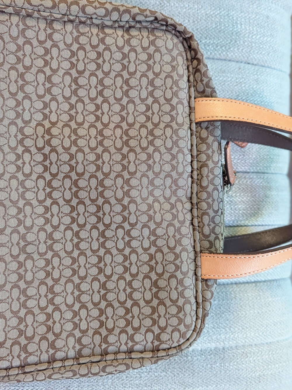 Vintage Coach Cosmetics bag - Picture 2 of 5